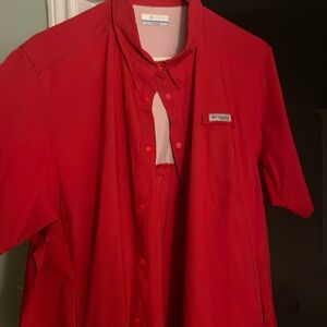 Red Columbia light weight shirt